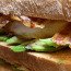 Avocado Con Pancetta Di Tacchino
